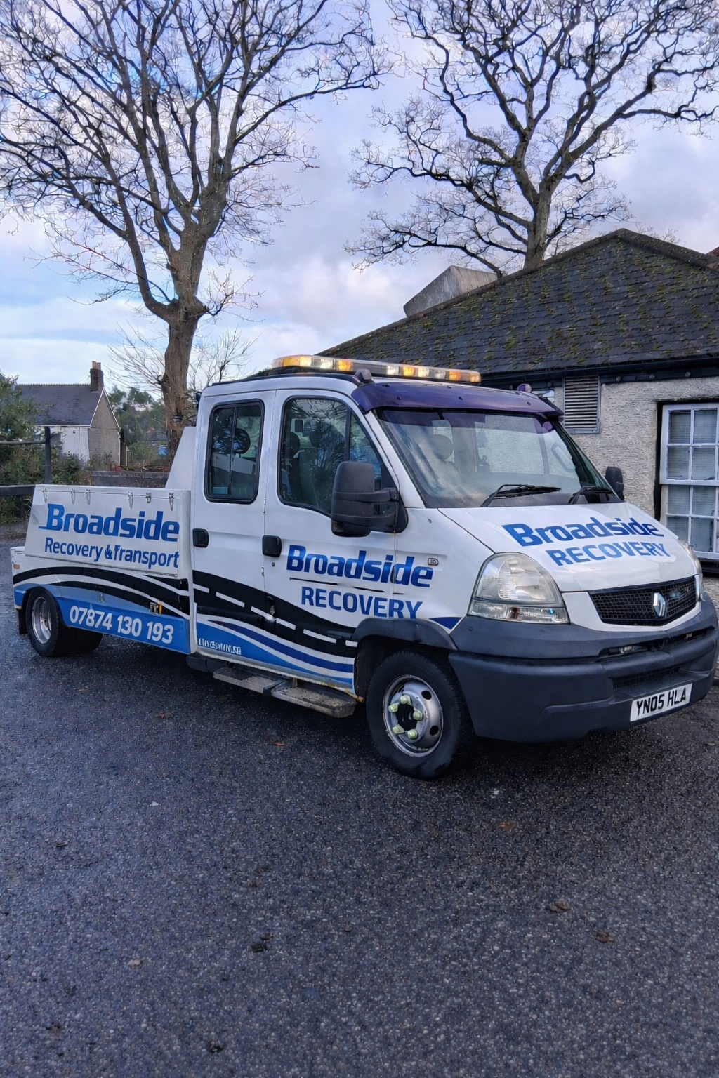 Broadside Recovery truck on Cornwall coast road